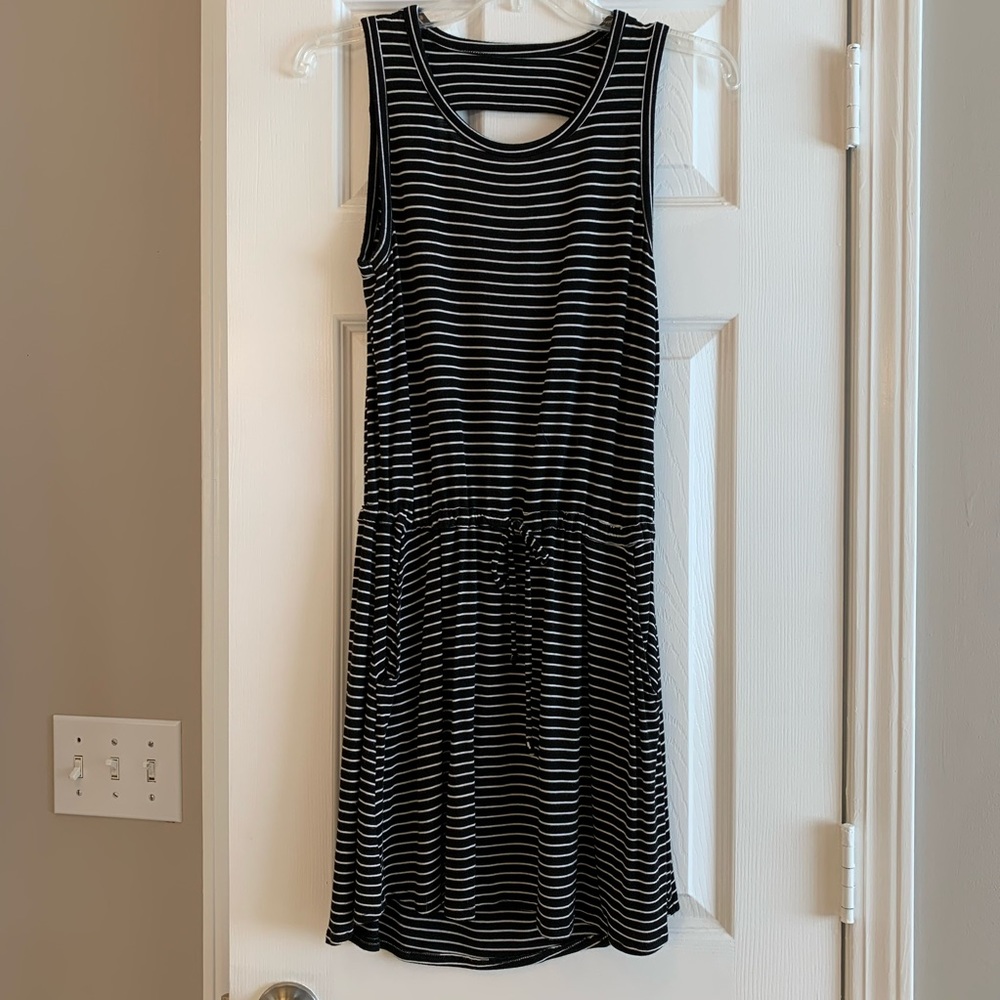 Evereve Black & White Dress size XS